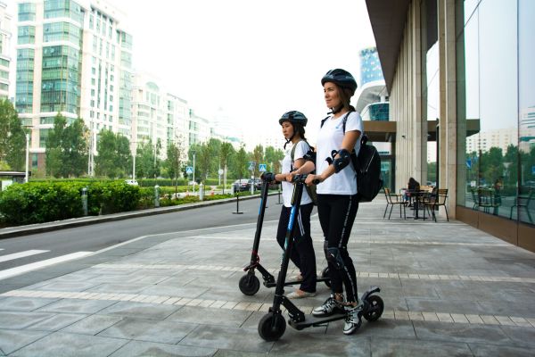 Guide d'achat des casques pour trottinette électrique : confort et sécurité